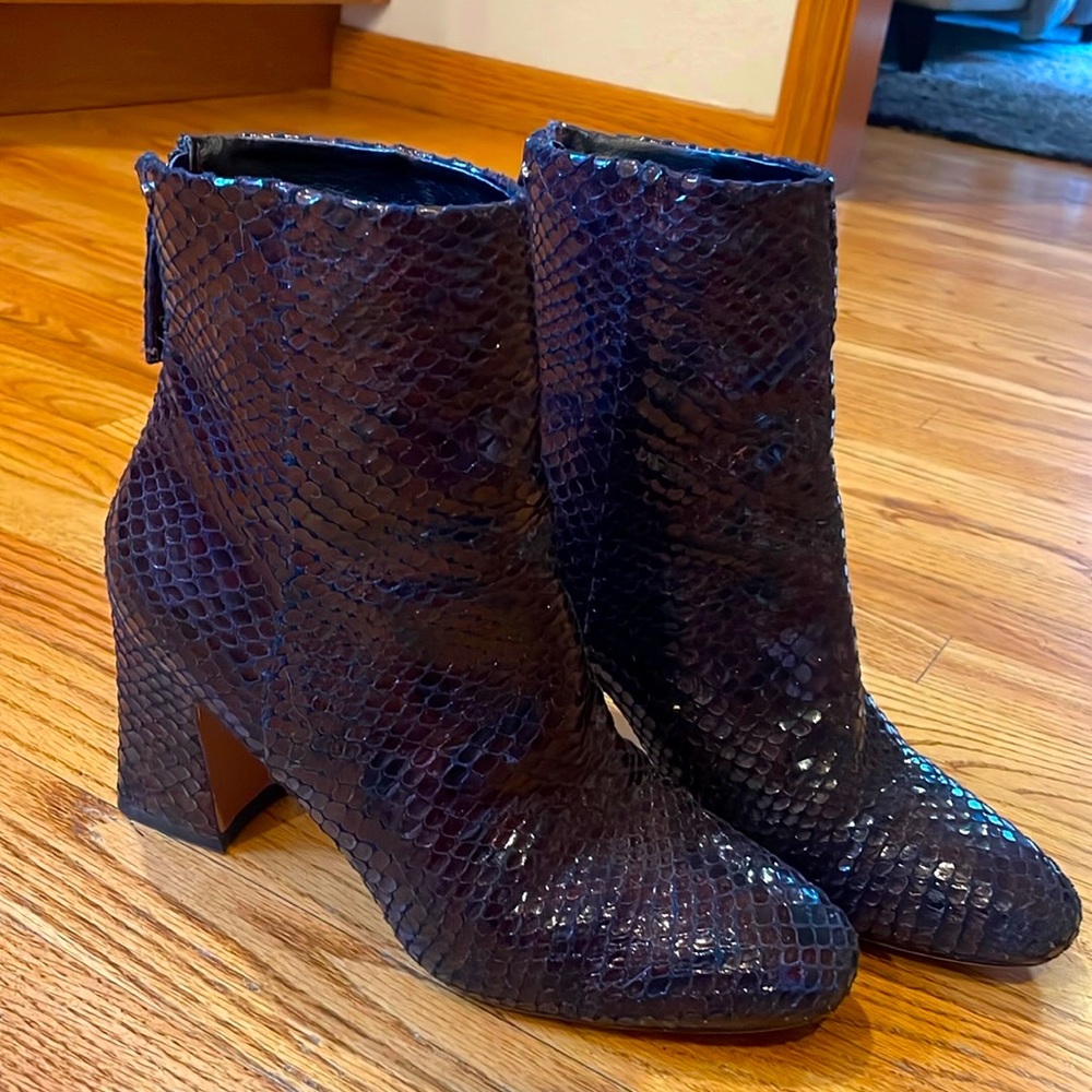 Gorgeous Topshop snake skin-like booties.